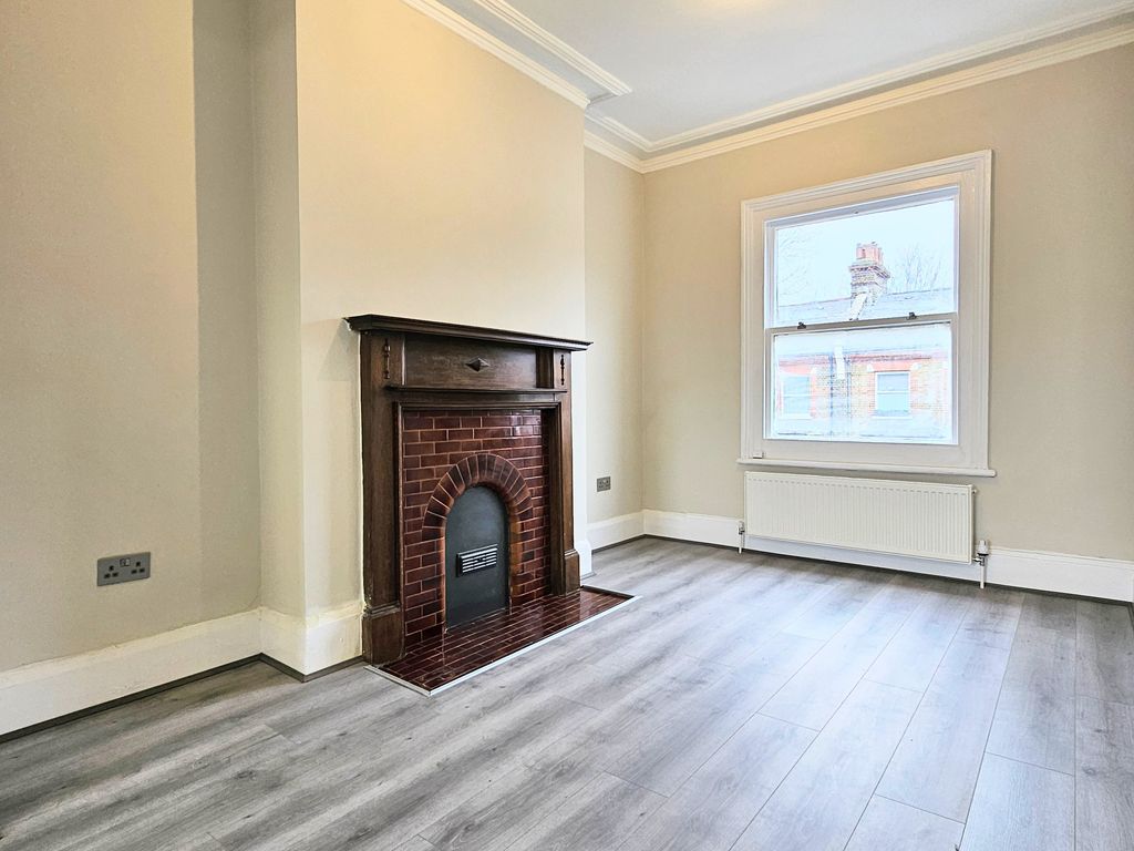 Property photo 2 of 11 Reception Room