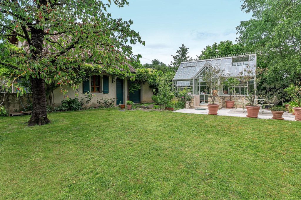 Property photo 3 of 8