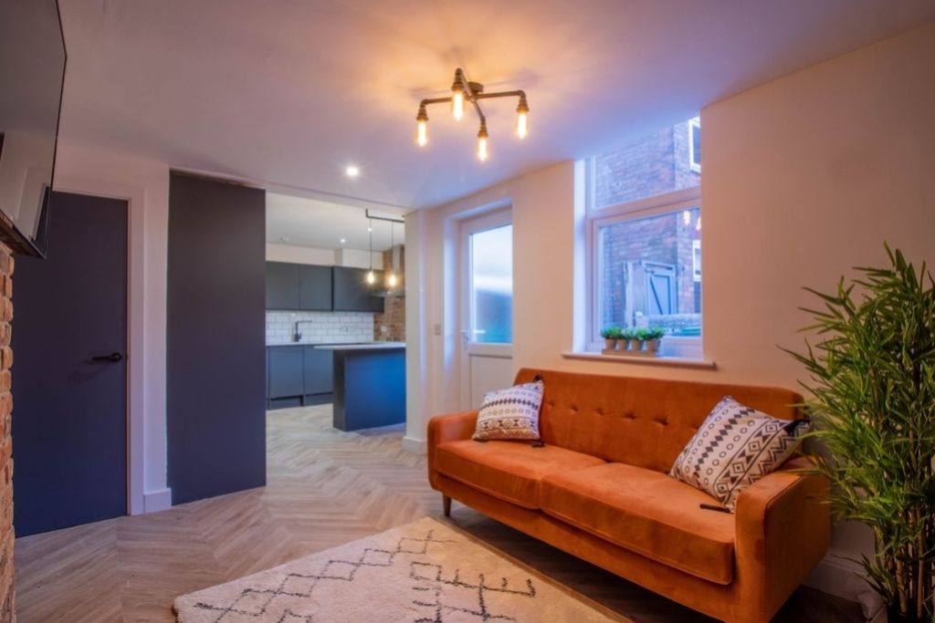 Property photo 3 of 8 Lrg_Lrg_Open Plan Kitchen Living