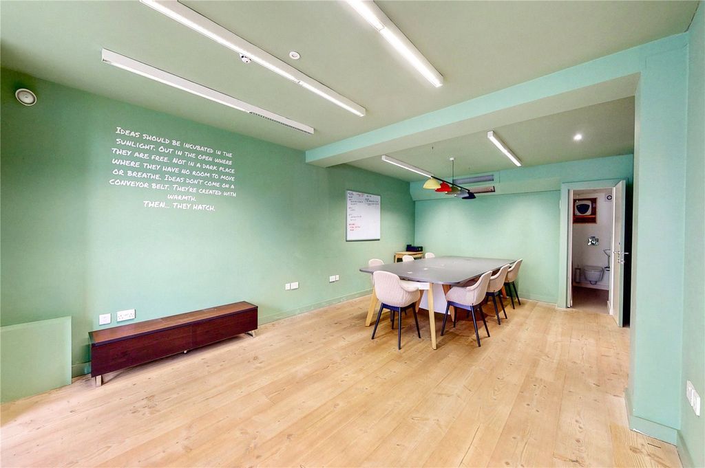 Property photo 2 of 15 Picture No. 13