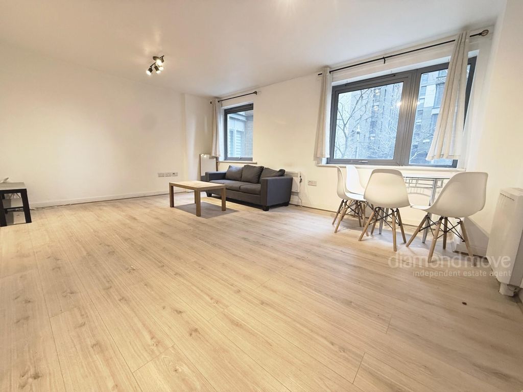 Property photo 2 of 6 Photo 5