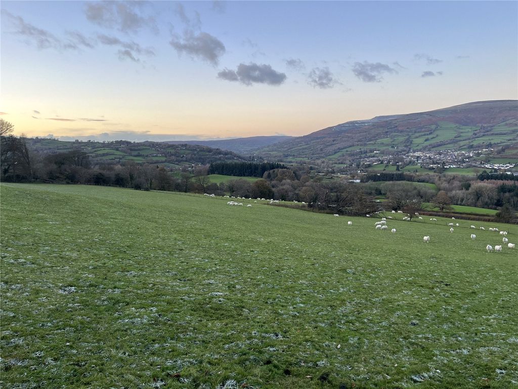 Property photo 3 of 11 Picture No. 02