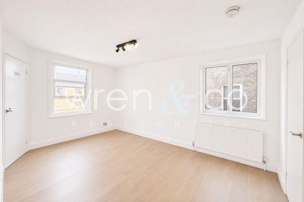 Property photo 3 of 10 Gallery