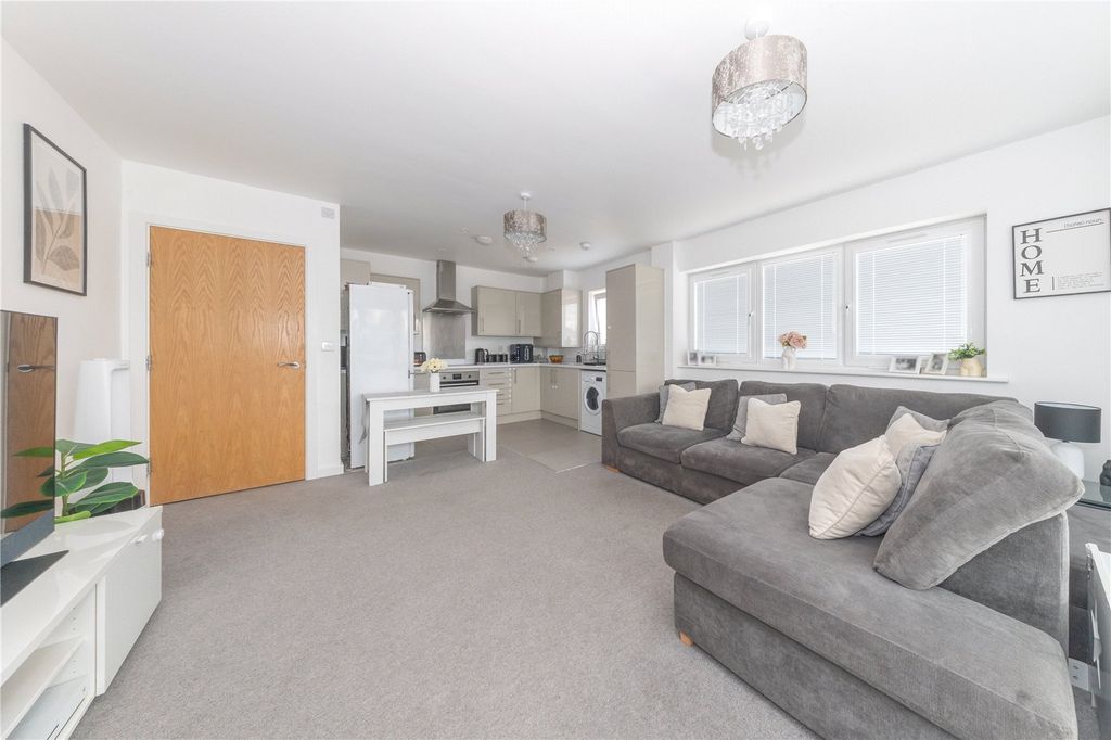 Property photo 2 of 14 Open Plan Living