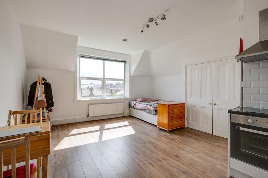 Property photo 1 of 6