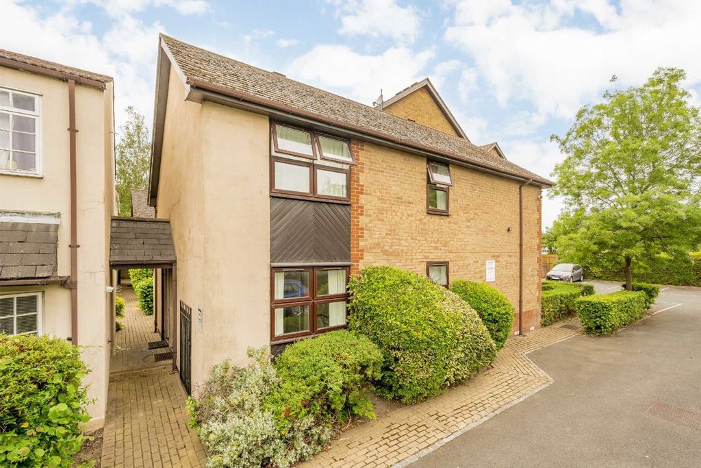 Property photo 1 of 5