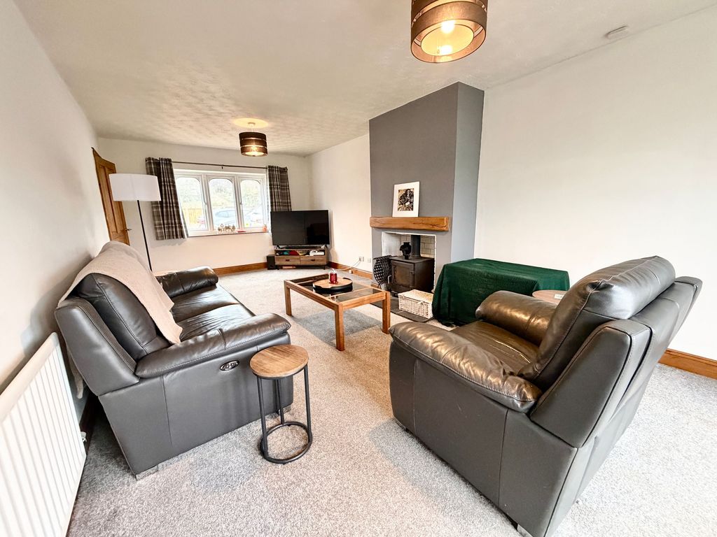 Property photo 2 of 14 Lounge