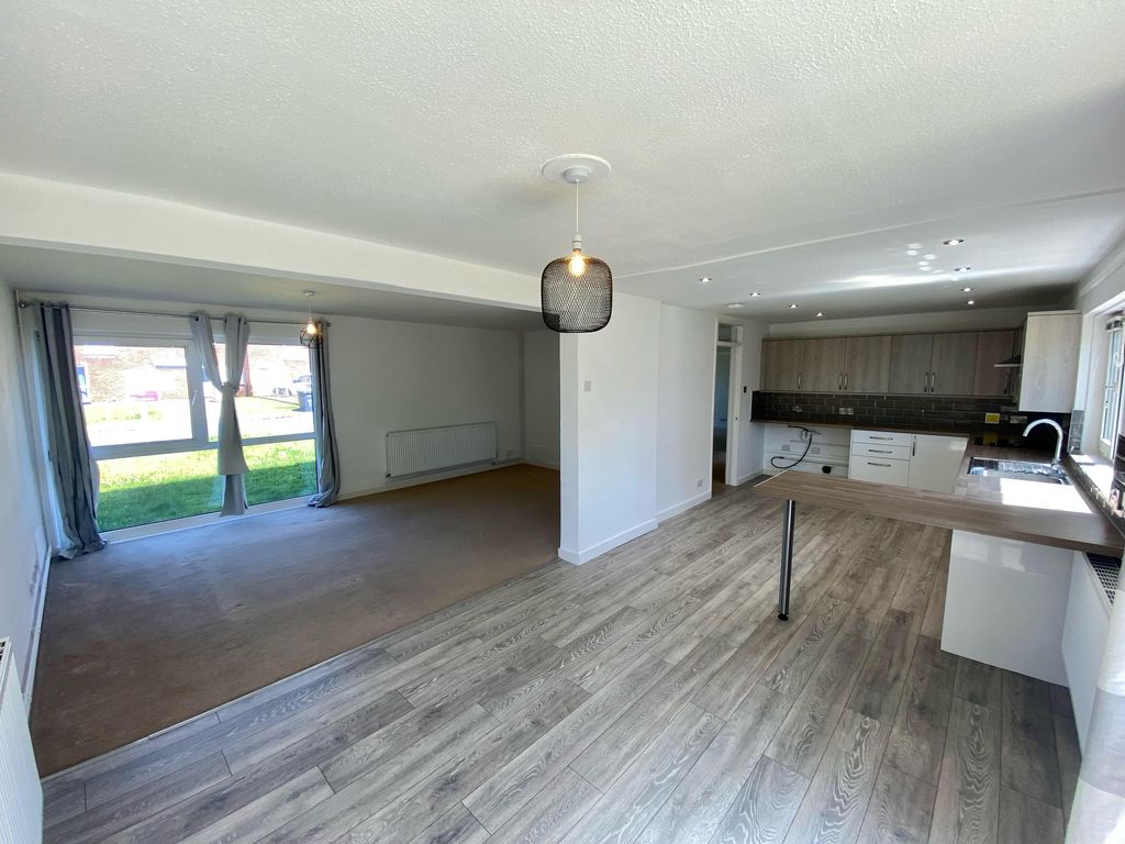 Property photo 2 of 10 View