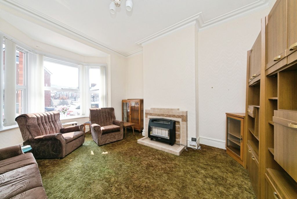 Property photo 3 of 18 Pbox-Img.Jpg
