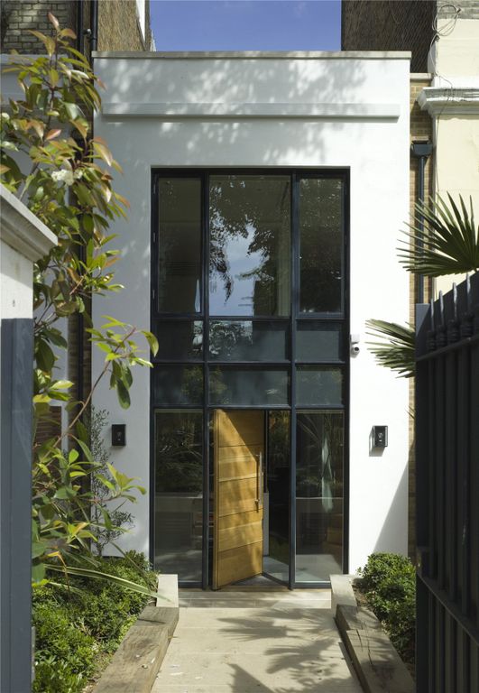 Property photo 1 of 28 Entrance