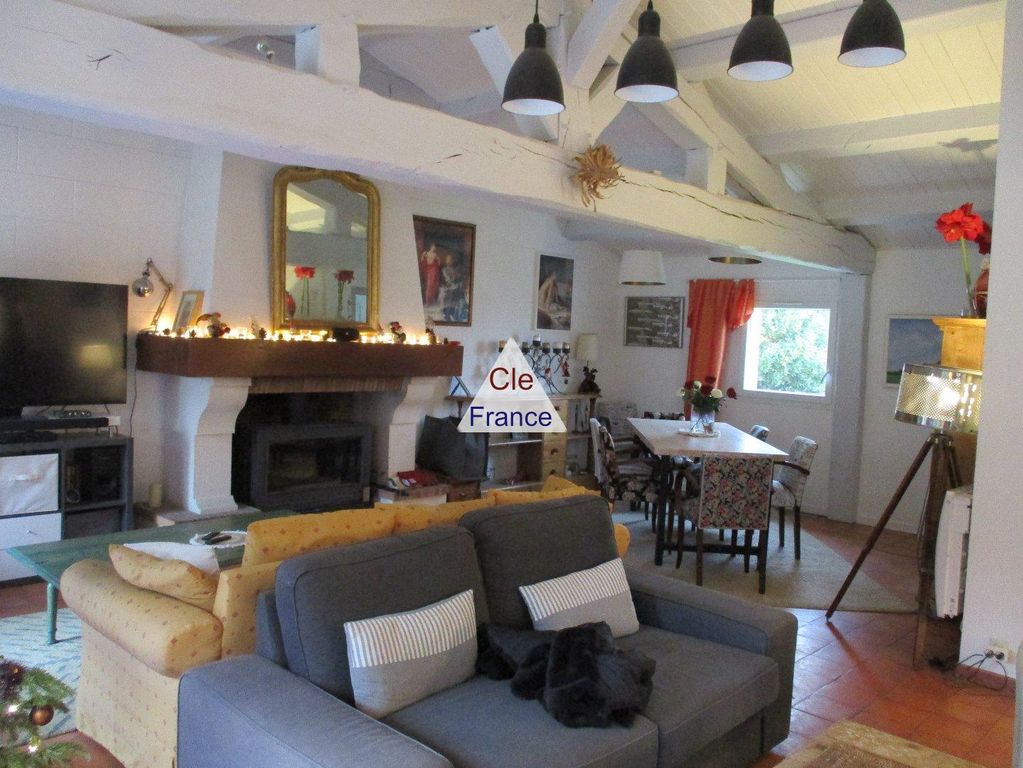 Property photo 2 of 5