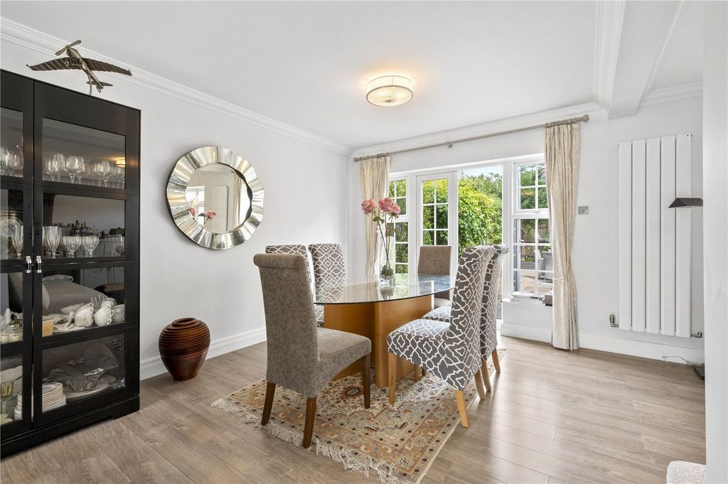 Property photo 3 of 10 Dining Room