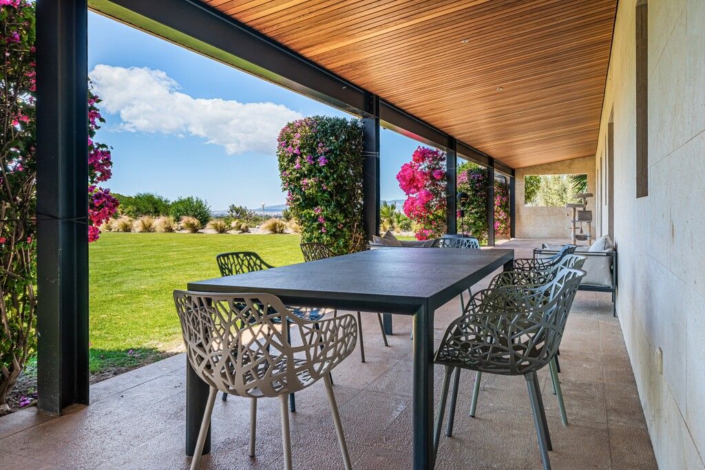 Property photo 3 of 20 Terrace