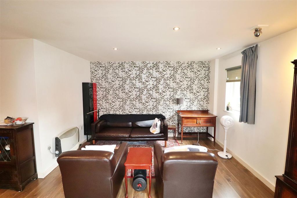 Property photo 2 of 16 Img_8484.Jpg