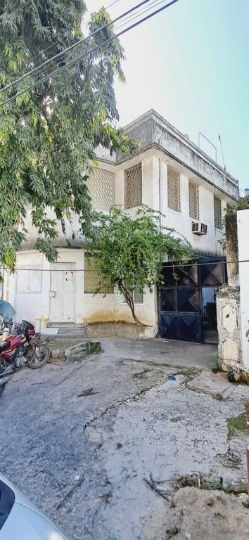 Property photo 2 of 12