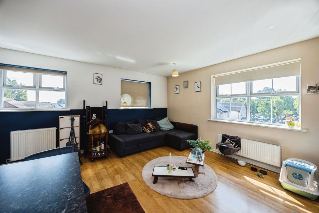 Property photo 3 of 17