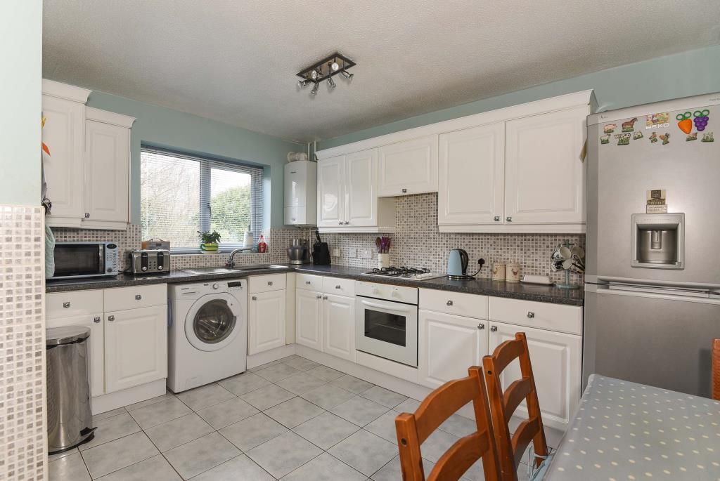 Property photo 1 of 10 Kitchen