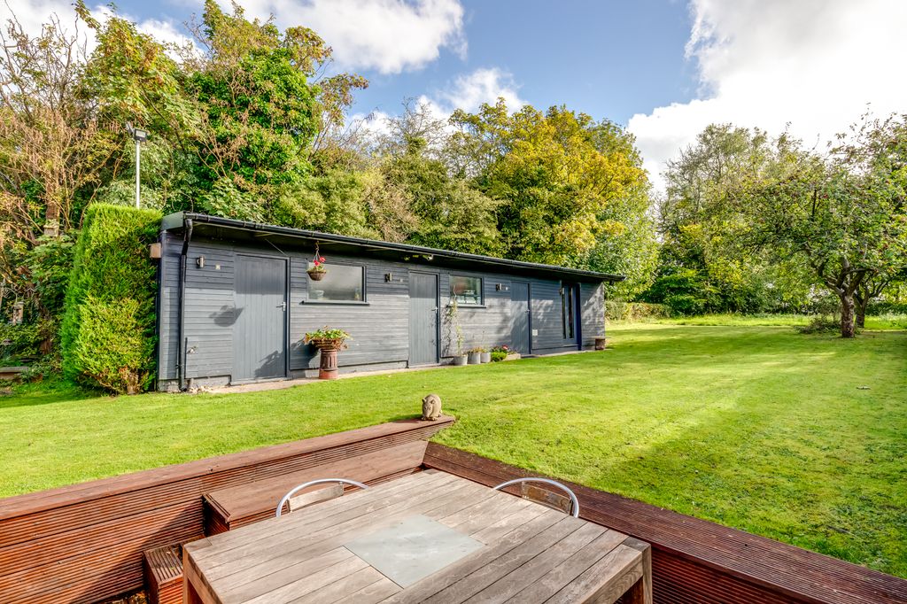 Property photo 3 of 29