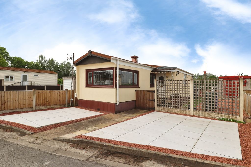 Property photo 3 of 14