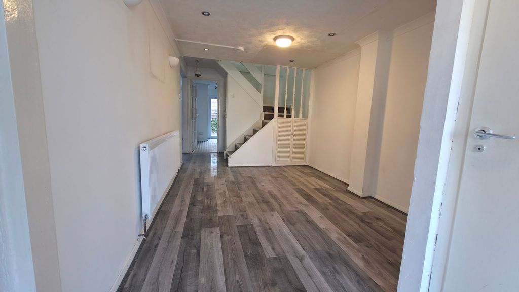 Property photo 3 of 22