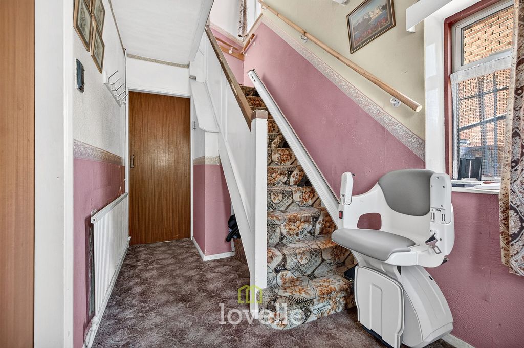 Property photo 2 of 24