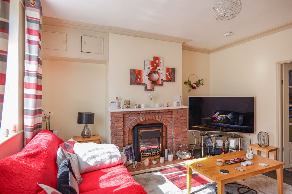 Property photo 3 of 16