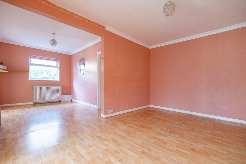 Property photo 2 of 24 Lounge/Dining Area