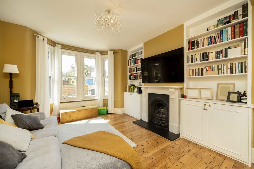 Property photo 2 of 19