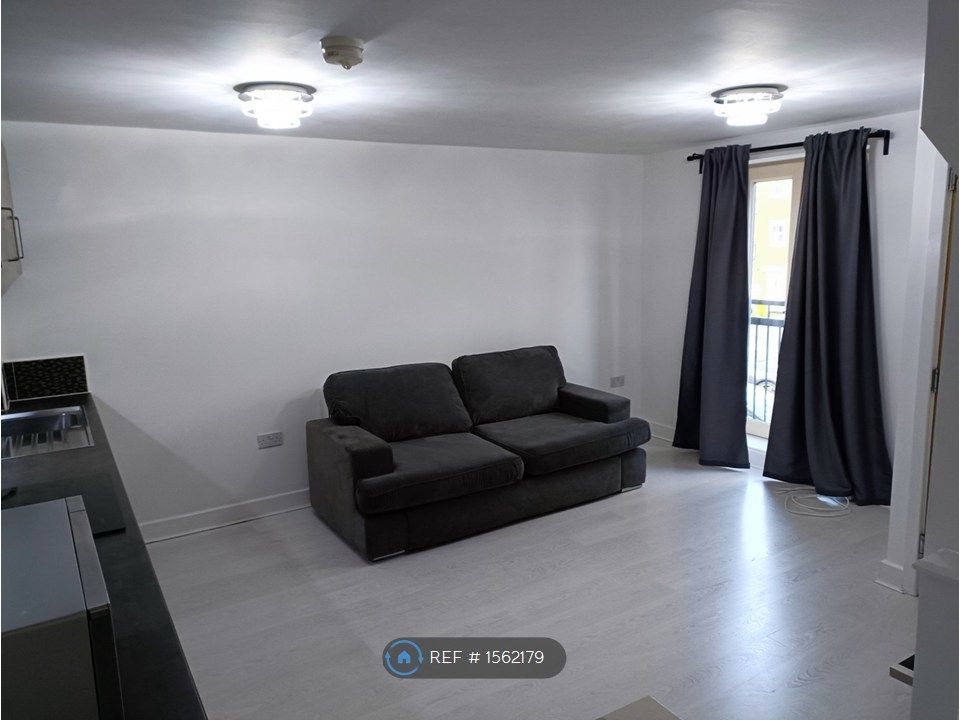 Property photo 2 of 21 Kitchen/Living Area -Middle Floor