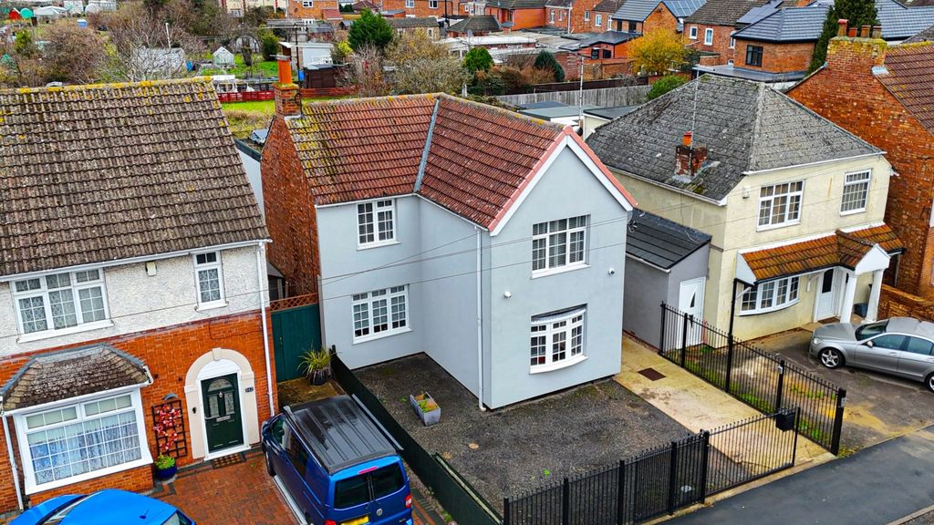 Property photo 1 of 14 Mayors Walk Front Elevated