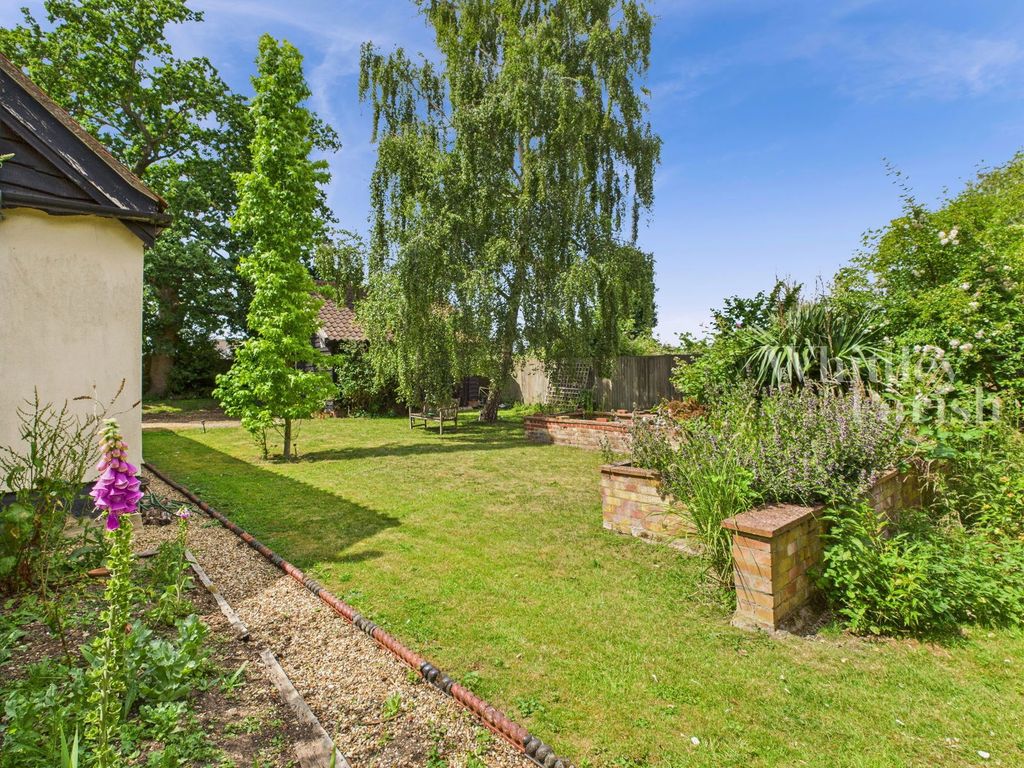 Property photo 3 of 44