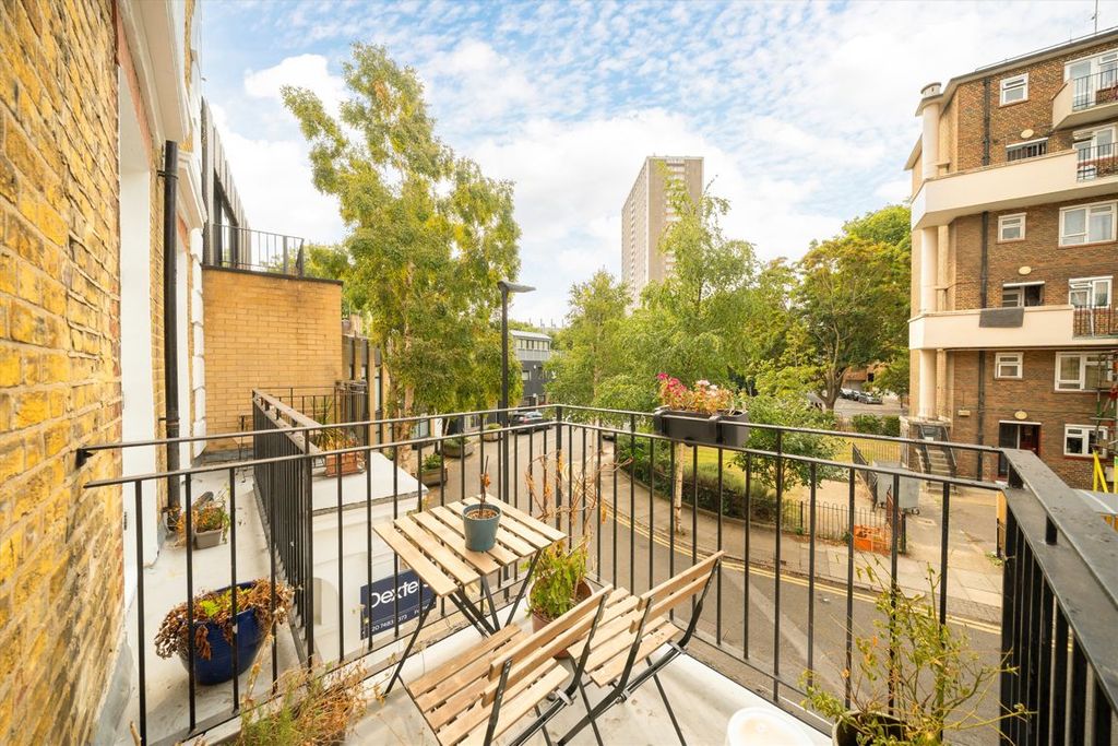 Property photo 3 of 8