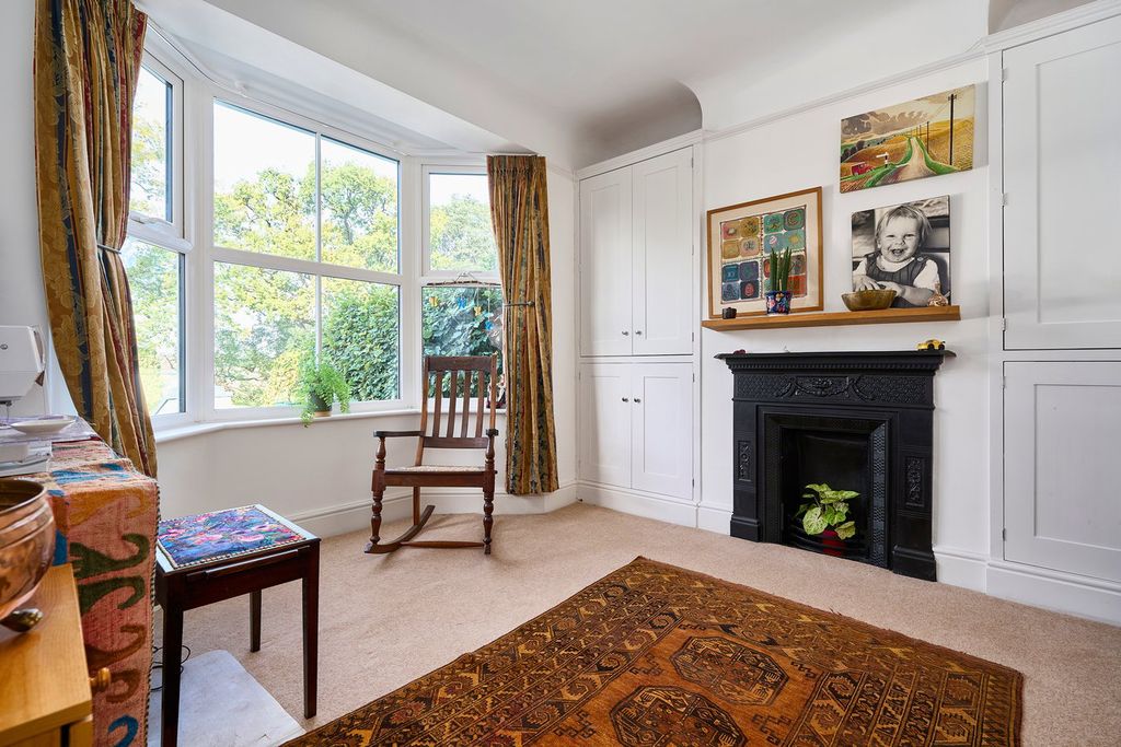 Property photo 3 of 11