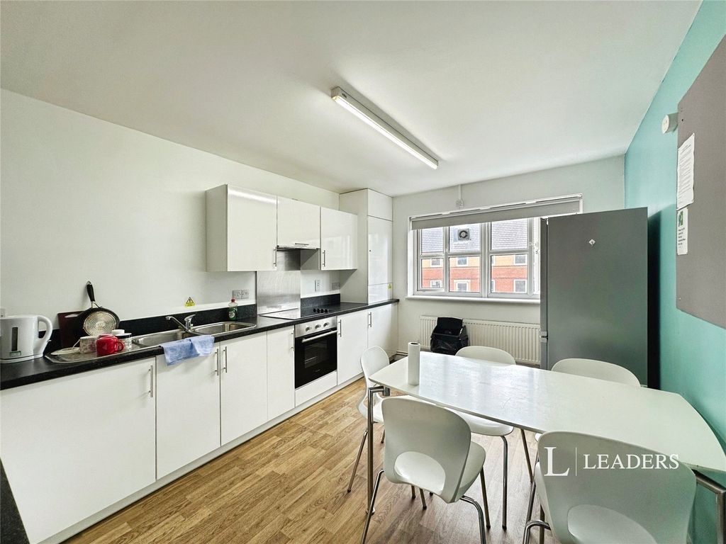 Property photo 2 of 8 Communal Area