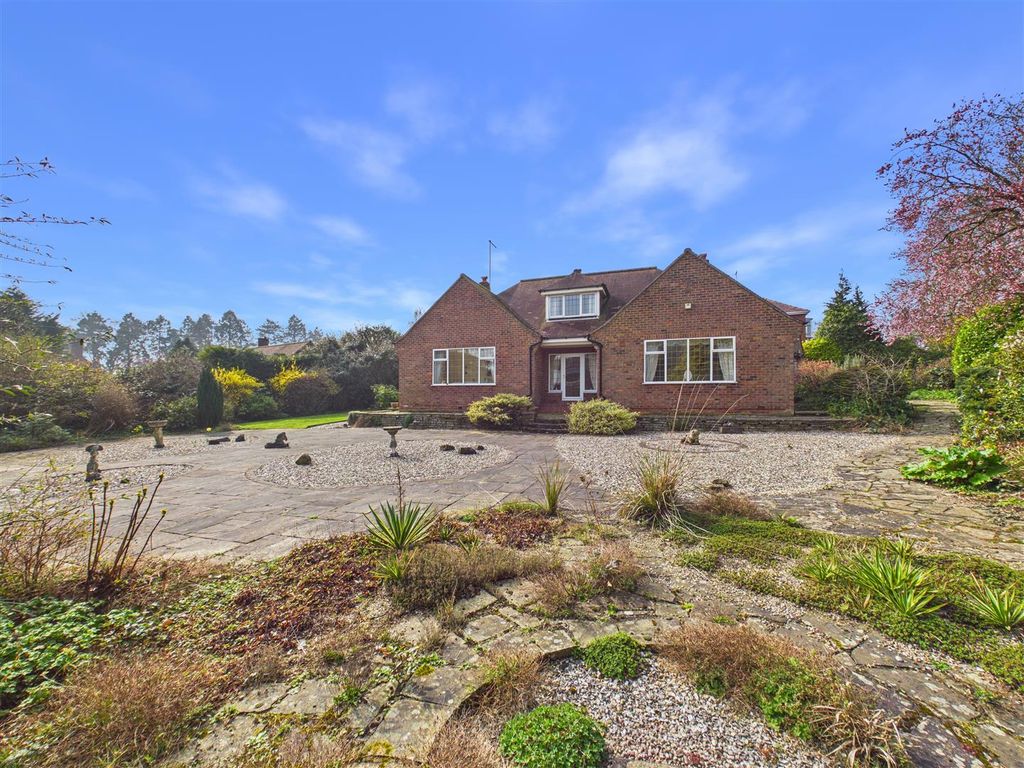 Property photo 1 of 25 Mill Lane - Main Photo