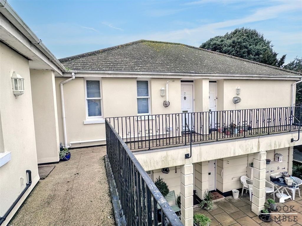 Property photo 2 of 18 01323 438506