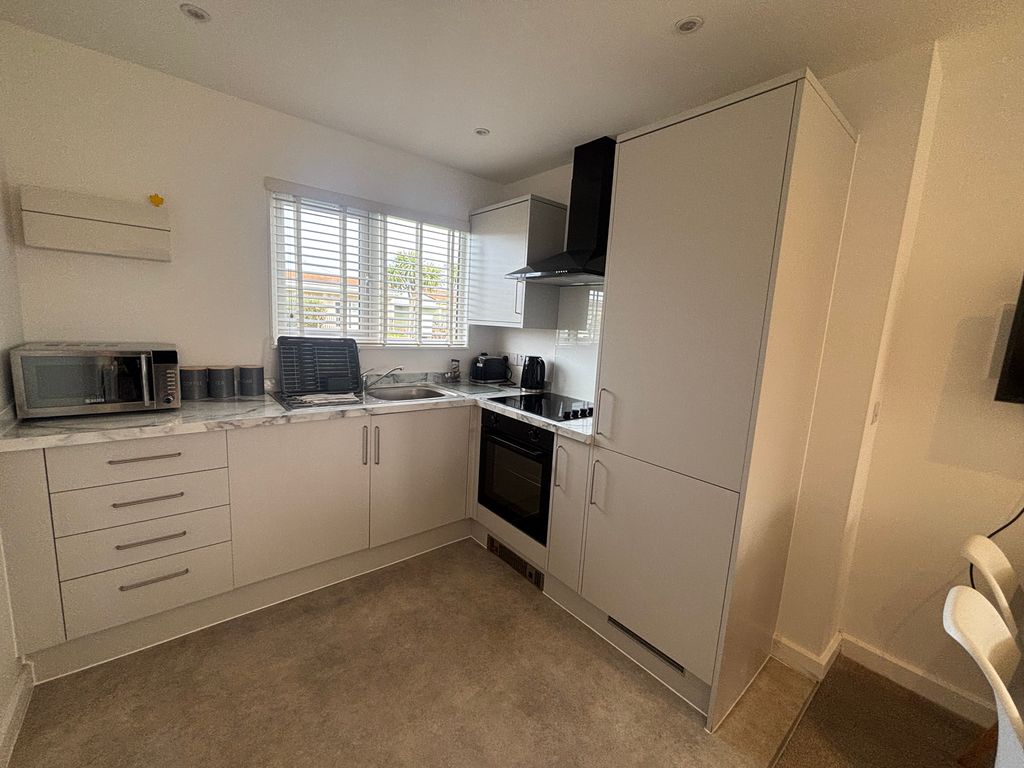 Property photo 2 of 9 Image