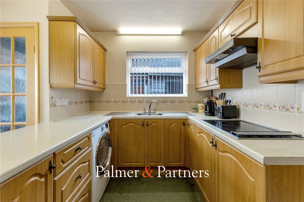 Property photo 3 of 23 Picture No. 25