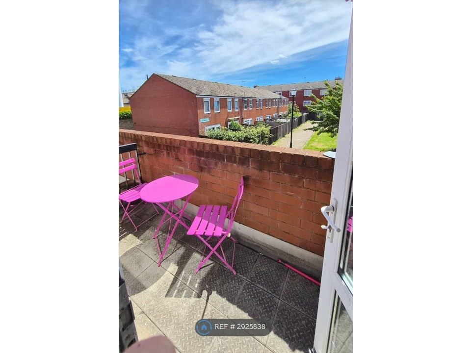 Property photo 2 of 16