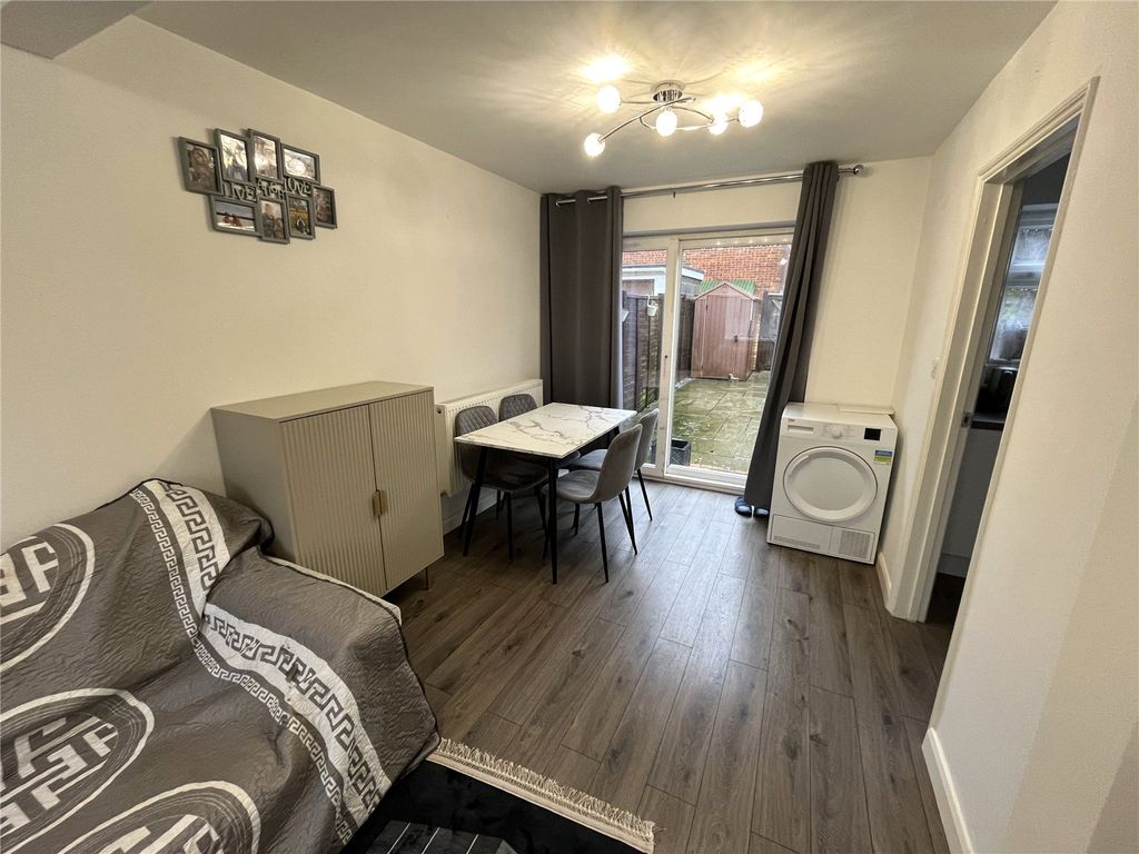 Property photo 3 of 9 Picture No. 15