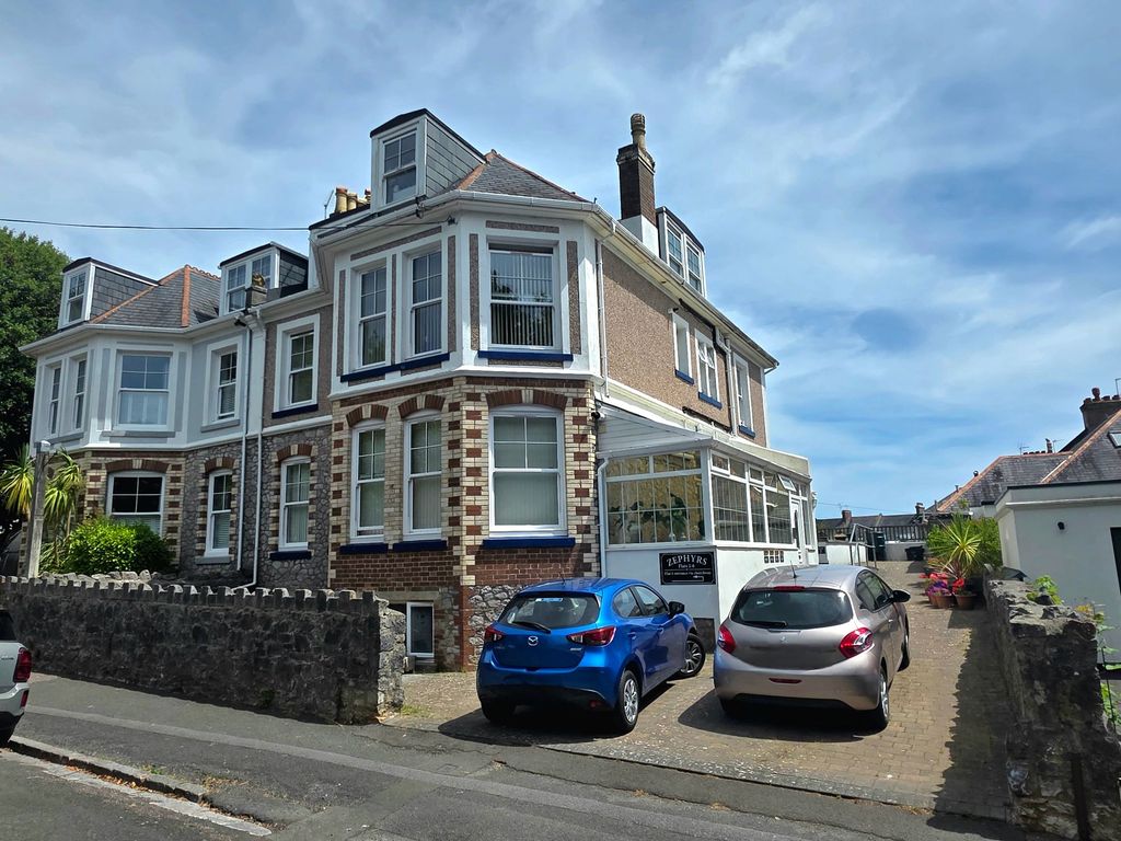 Property photo 1 of 50