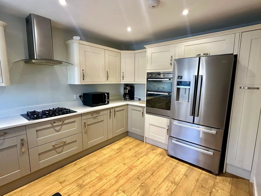 Property photo 3 of 15 Picture No. 13