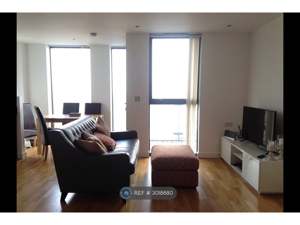 Property photo 1 of 8 Living Area