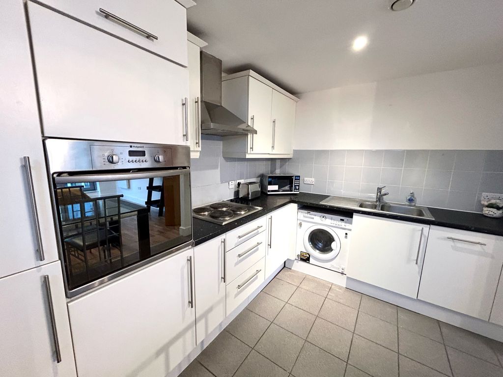 Property photo 3 of 12