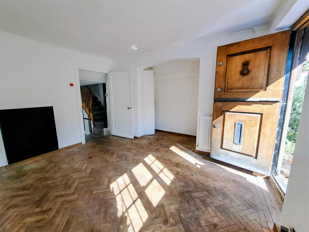 Property photo 3 of 21