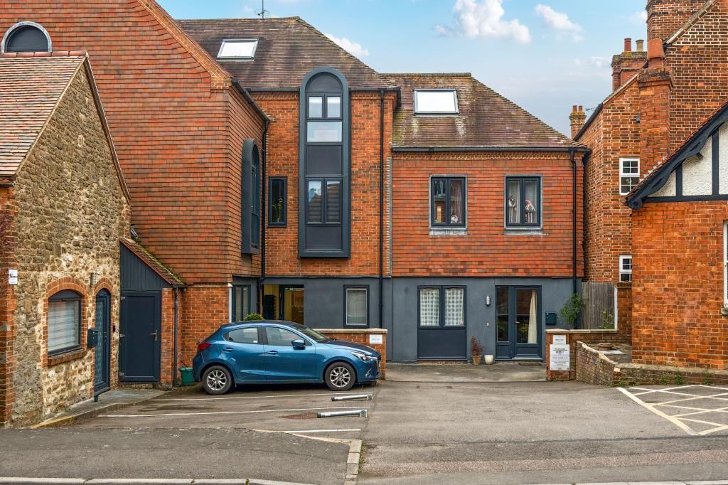 Property photo 1 of 20 External Front