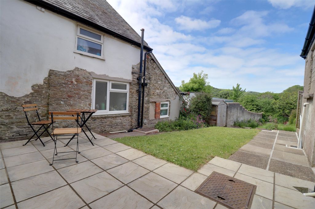 Property photo 1 of 13 1 - Garden