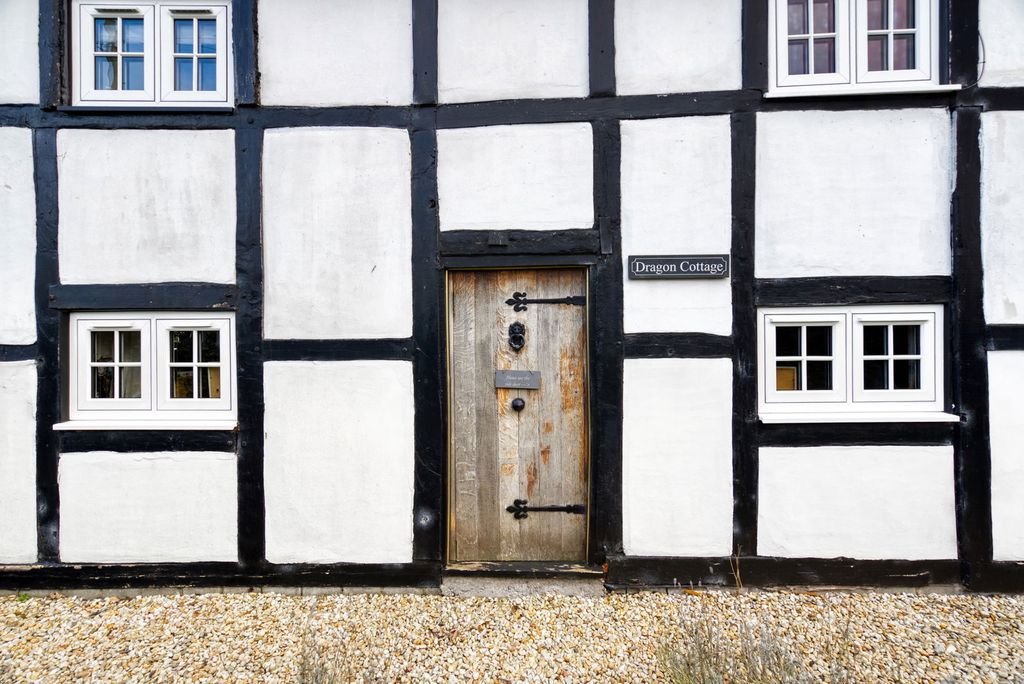 Property photo 3 of 31