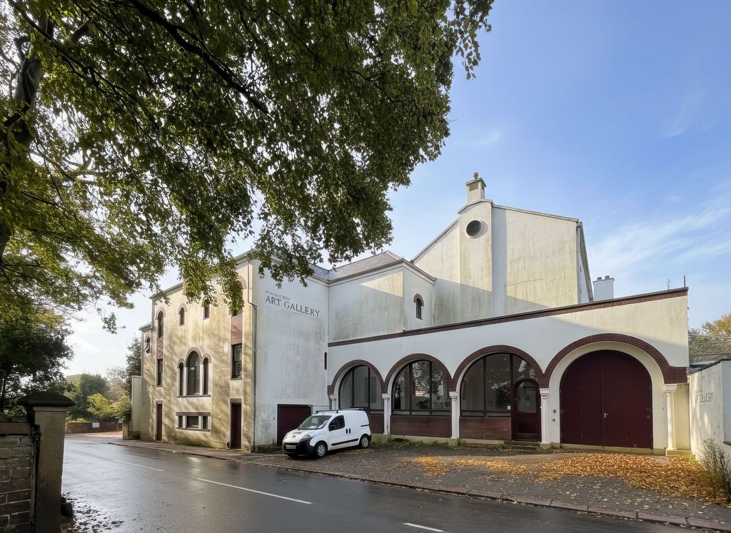 Property photo 1 of 21