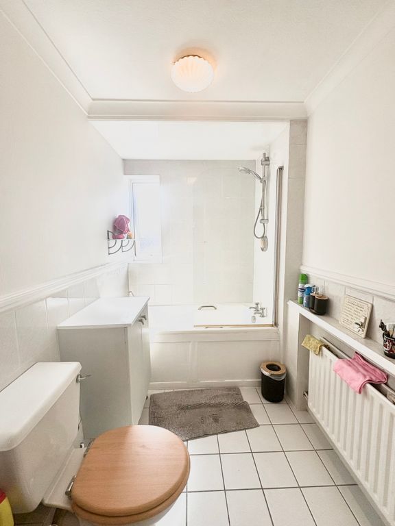 Property photo 3 of 5 3